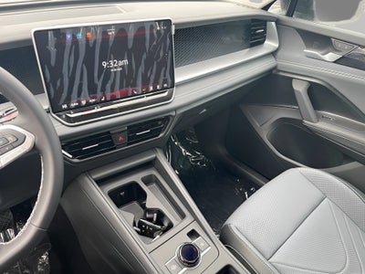 2025 Volkswagen Tiguan 2.0T SE 4MOTION