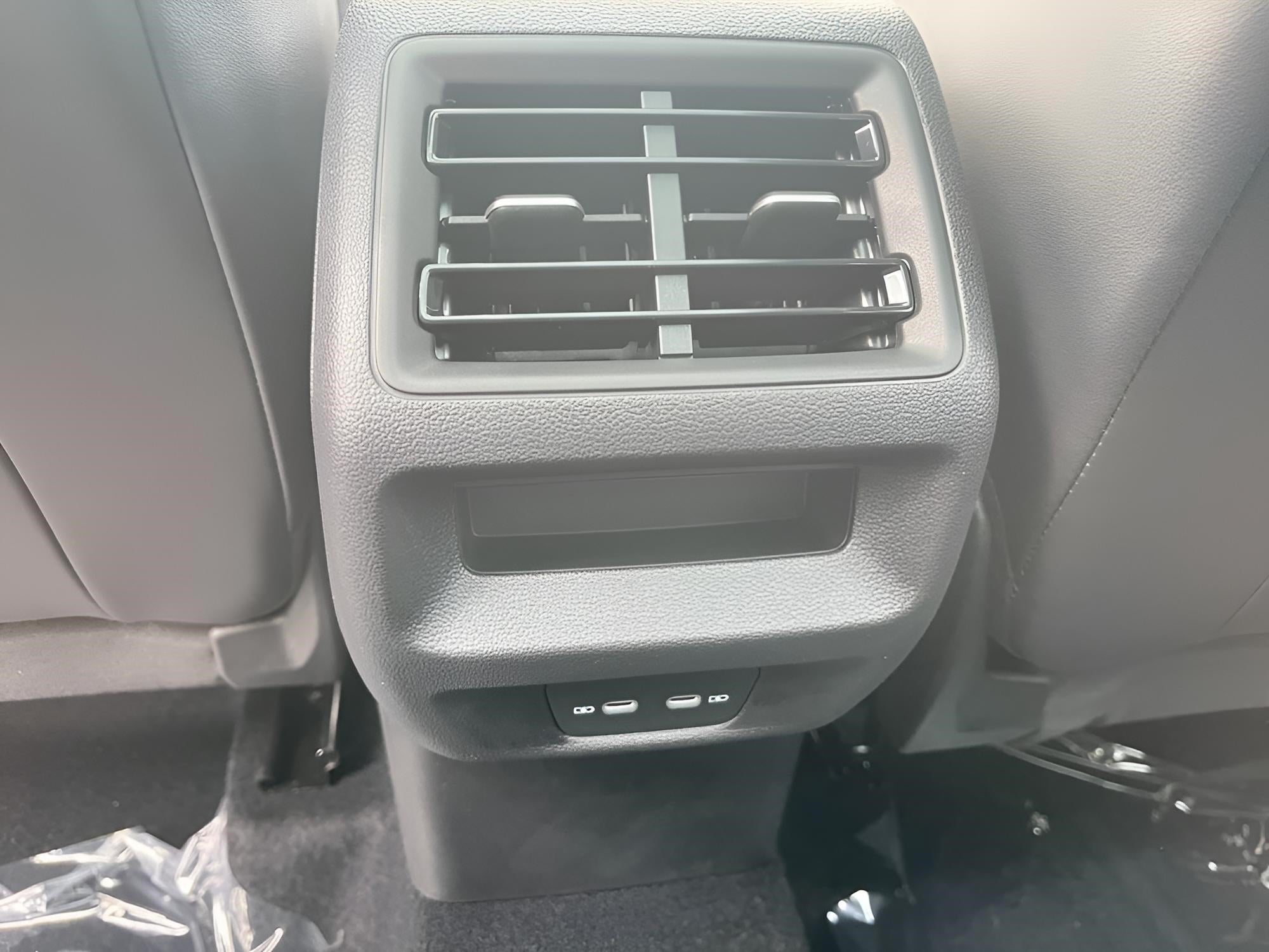 2025 Volkswagen Tiguan 2.0T SE 4MOTION