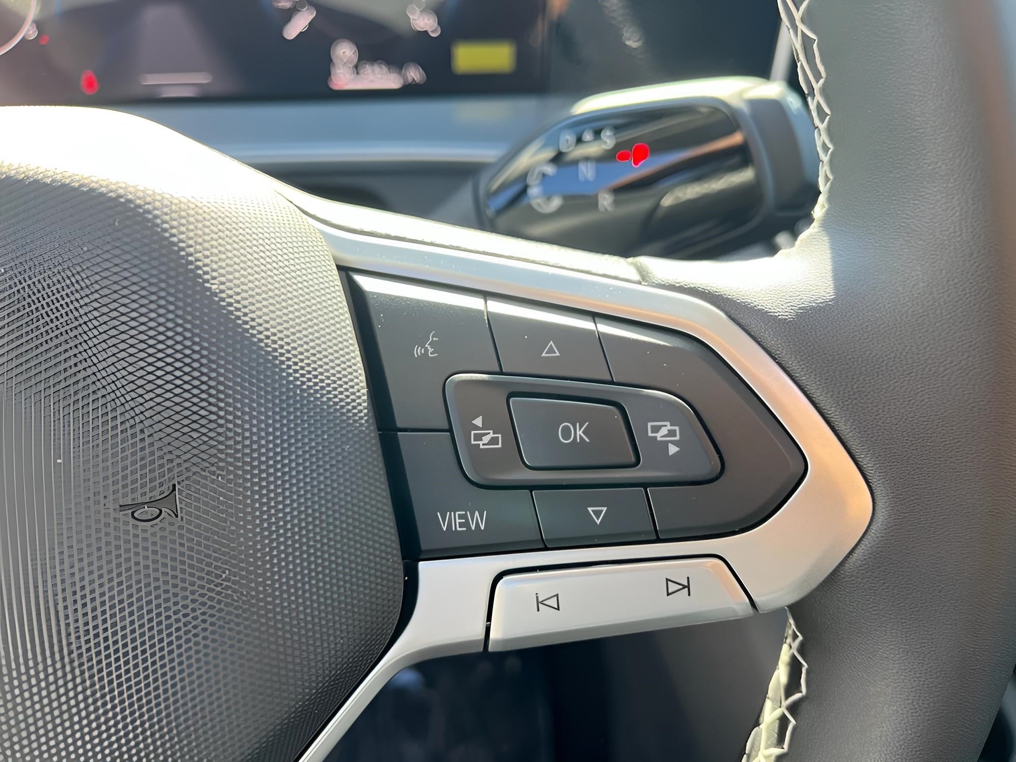 2025 Volkswagen Tiguan 2.0T SE 4MOTION