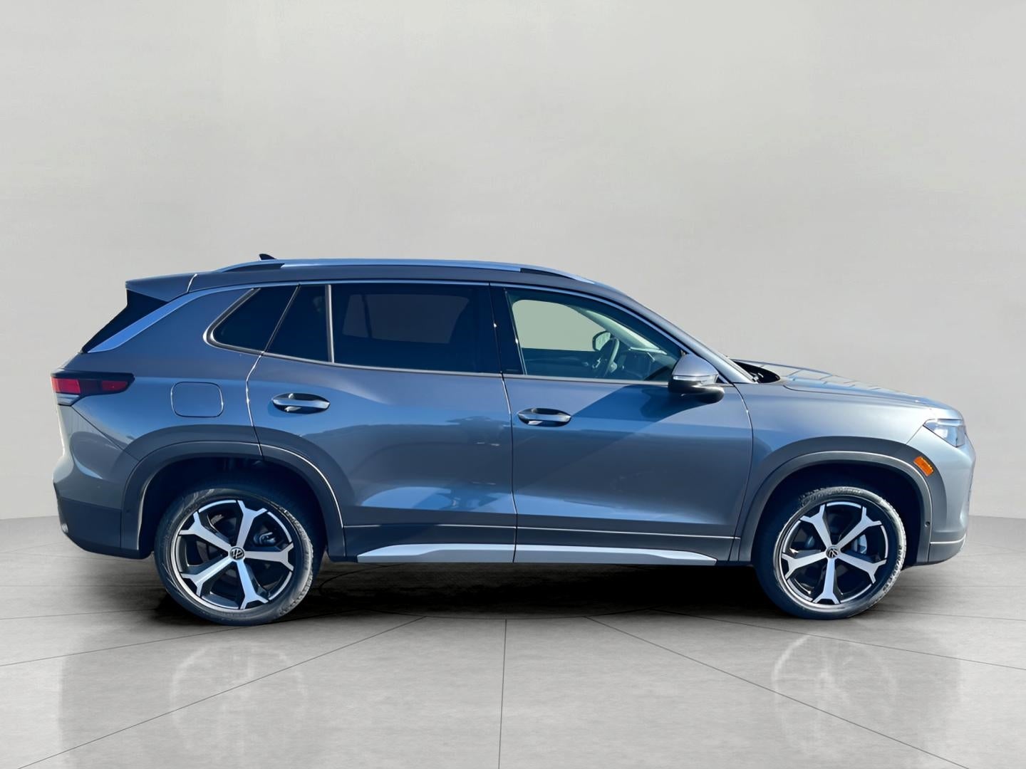 2025 Volkswagen Tiguan 2.0T SE 4MOTION