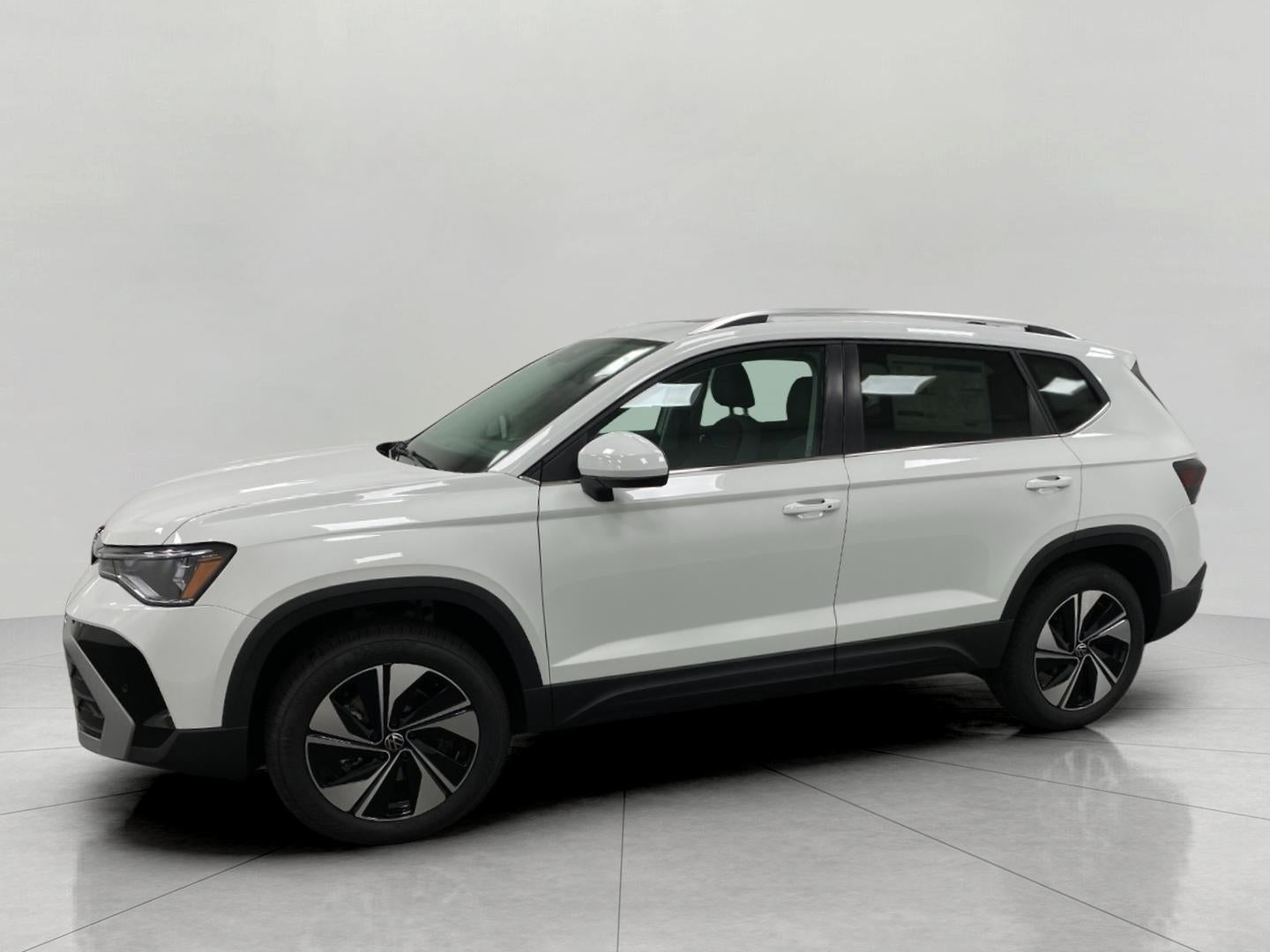 2026 Volkswagen Taos SE FWD