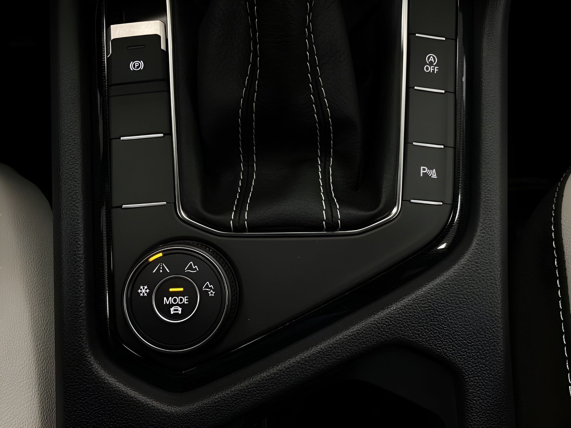 2026 Volkswagen Taos SE FWD