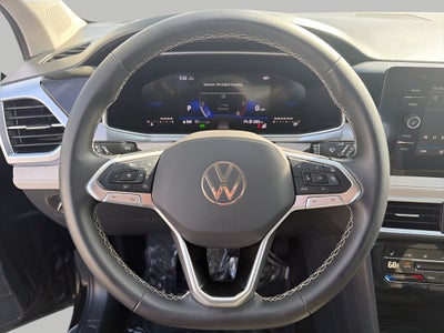 2025 Volkswagen Taos SE 4MOTION