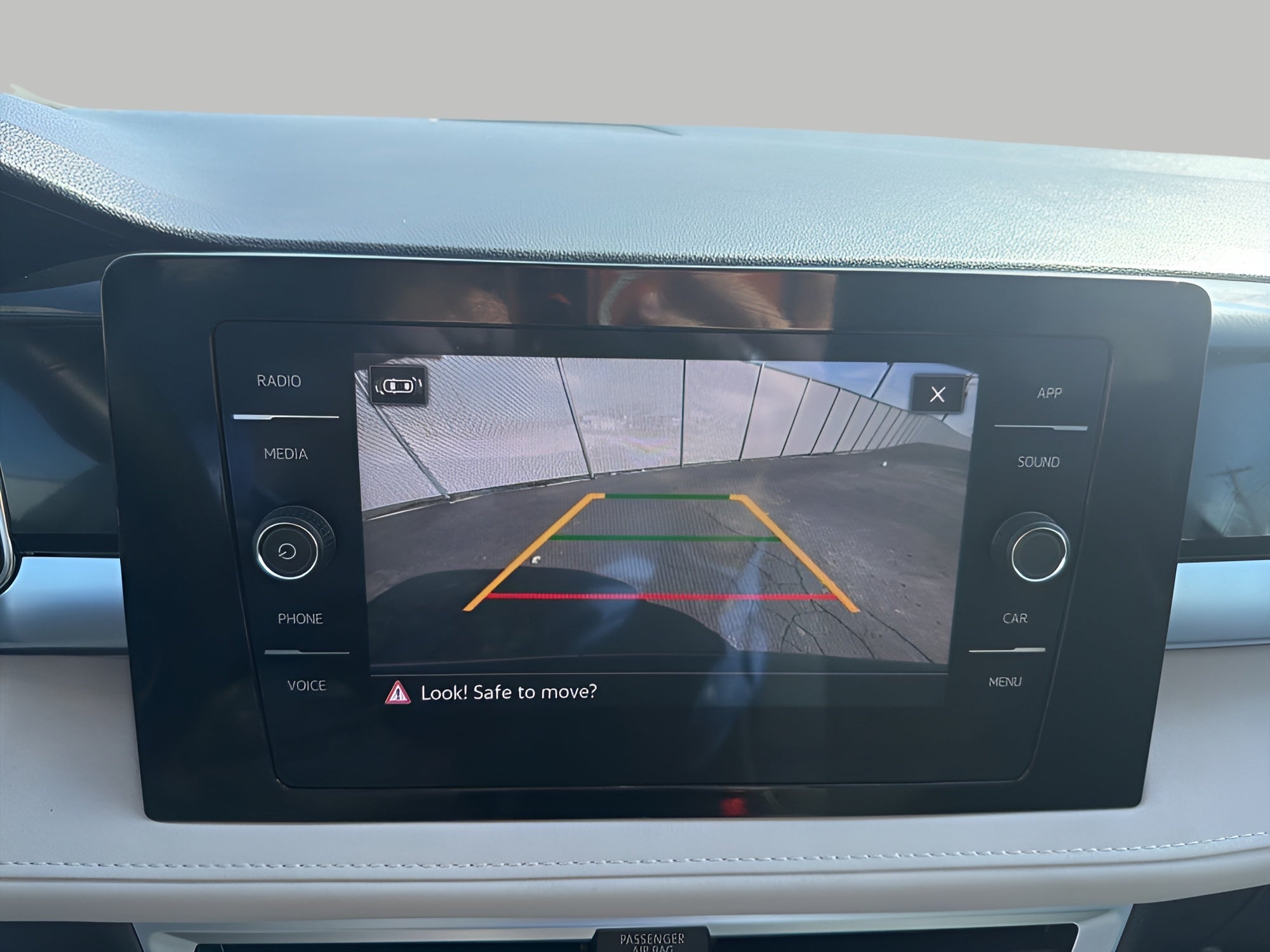 2025 Volkswagen Taos SE 4MOTION