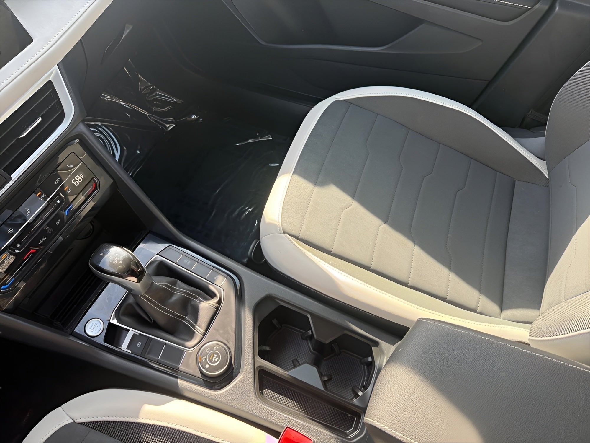 2025 Volkswagen Taos SE 4MOTION