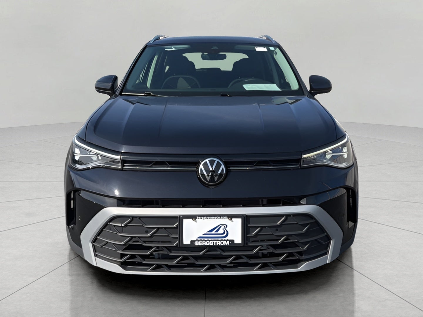 2025 Volkswagen Taos SE 4MOTION