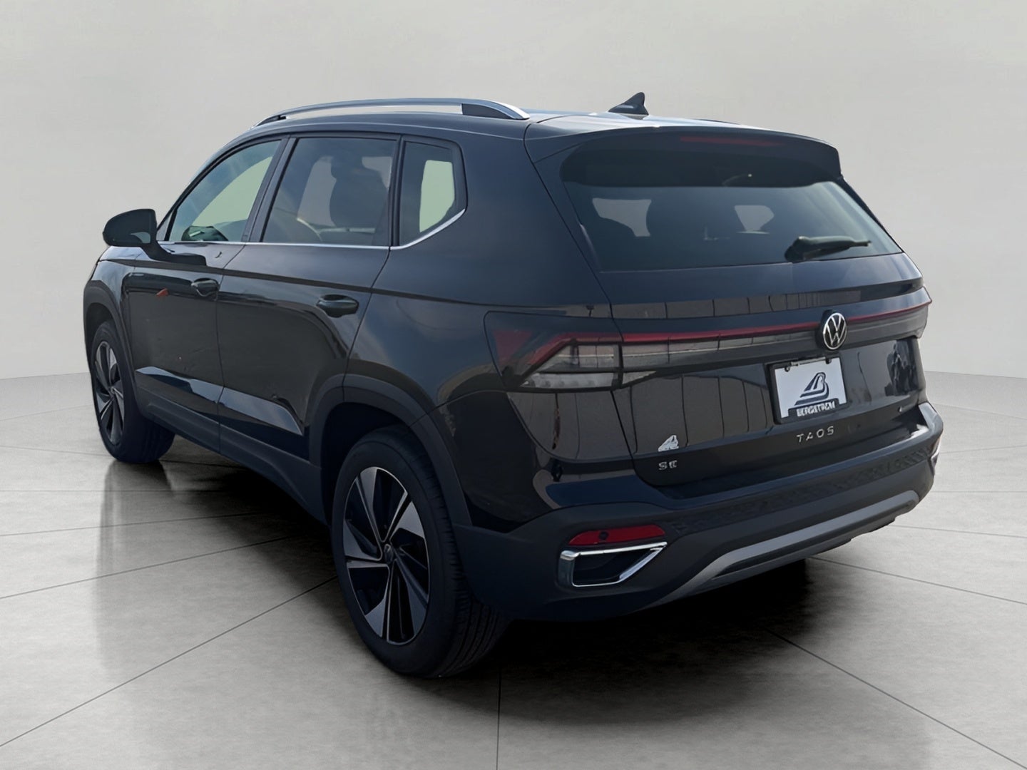 2025 Volkswagen Taos SE 4MOTION