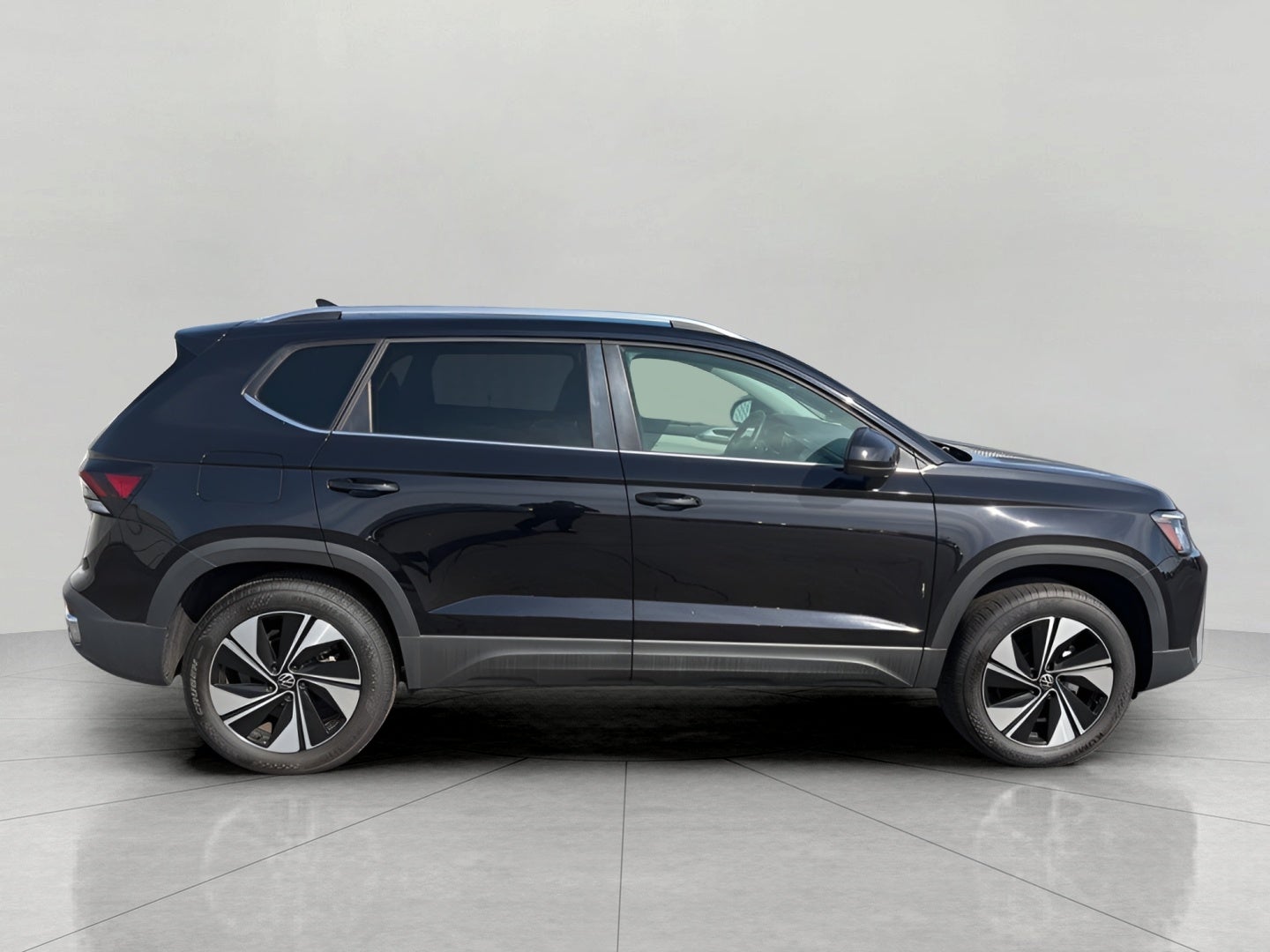 2025 Volkswagen Taos SE 4MOTION