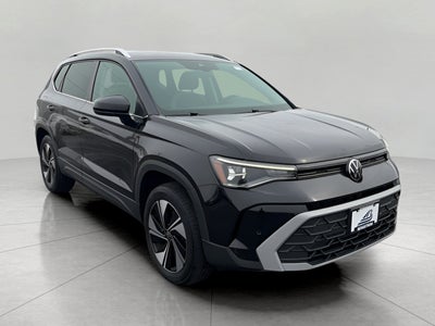 2025 Volkswagen Taos SE 4MOTION