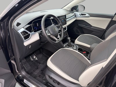2025 Volkswagen Taos SE 4MOTION