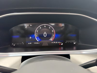 2025 Volkswagen Taos SE 4MOTION