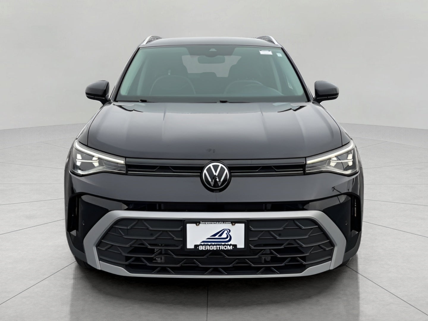 2025 Volkswagen Taos SE 4MOTION
