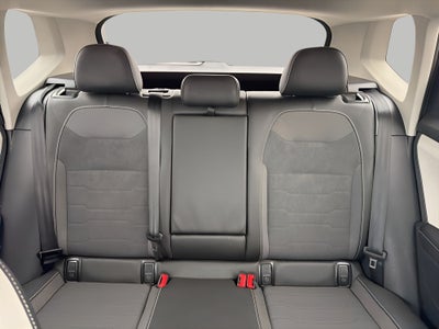 2025 Volkswagen Taos SE 4MOTION