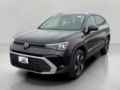2025 Volkswagen Taos SE 4MOTION
