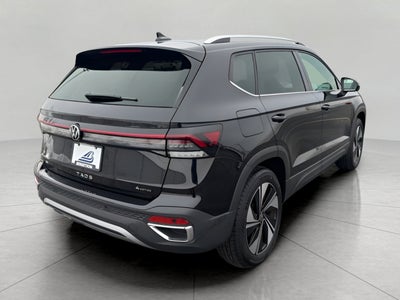 2025 Volkswagen Taos SE 4MOTION