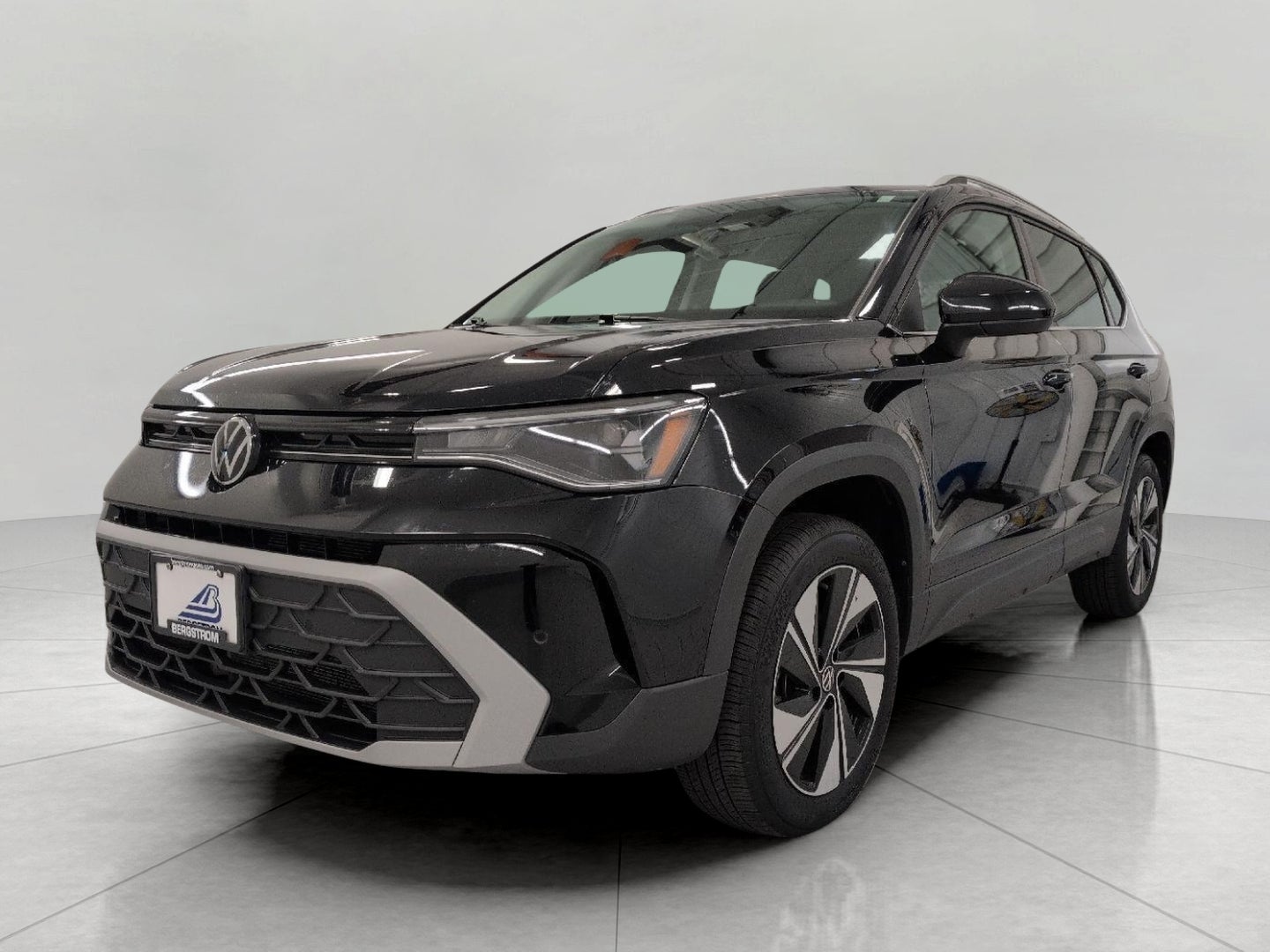 2025 Volkswagen Taos SE 4MOTION