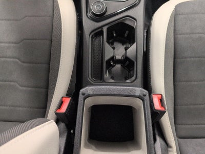2025 Volkswagen Taos SE 4MOTION