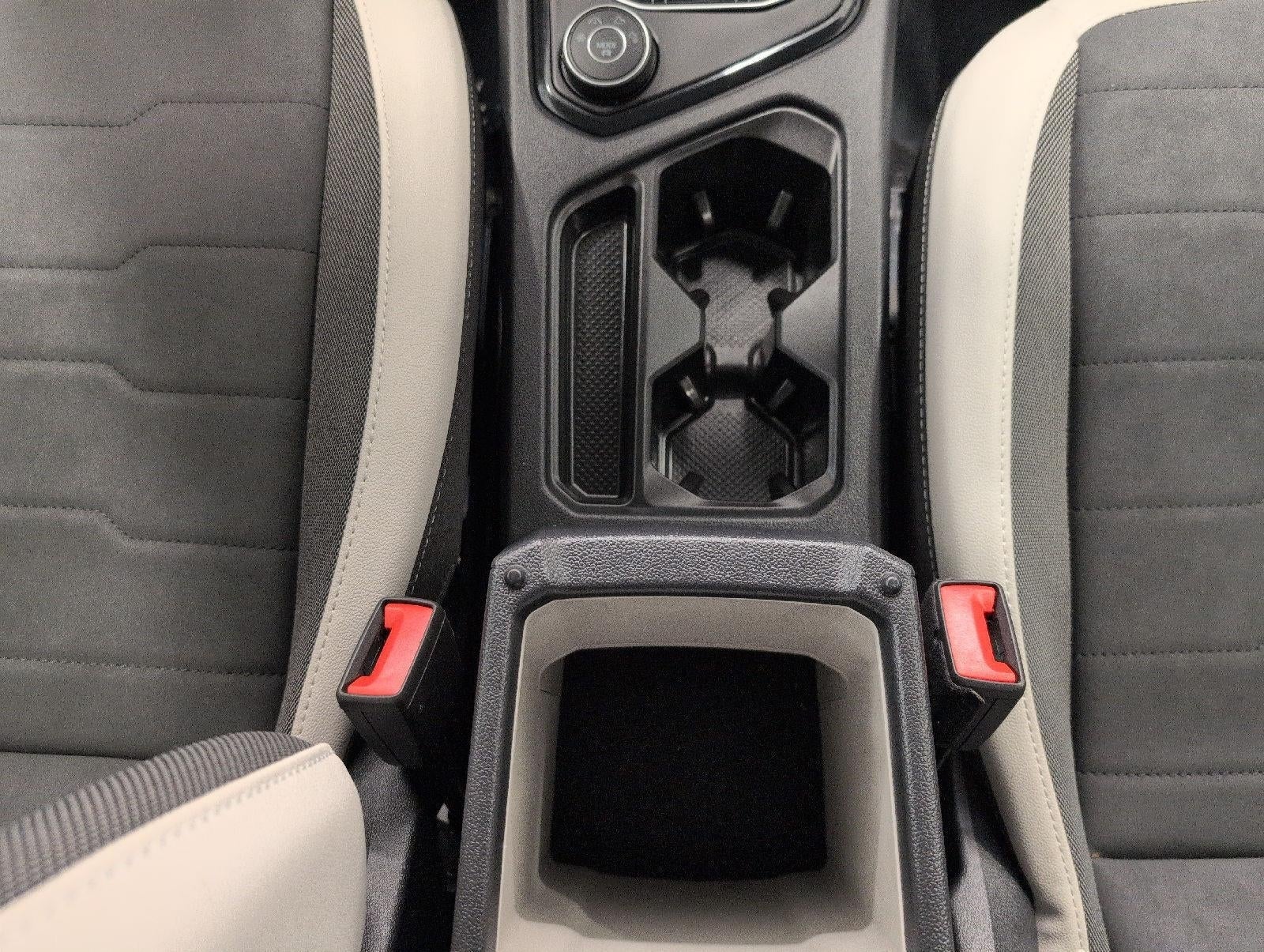 2025 Volkswagen Taos SE 4MOTION