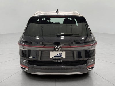 2025 Volkswagen Taos SE 4MOTION