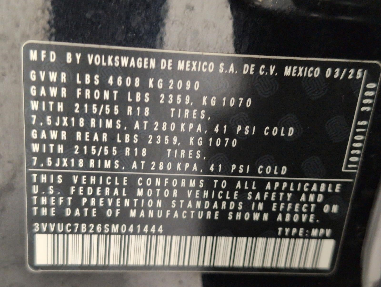 2025 Volkswagen Taos SE 4MOTION