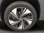2025 Volkswagen Taos SE 4MOTION