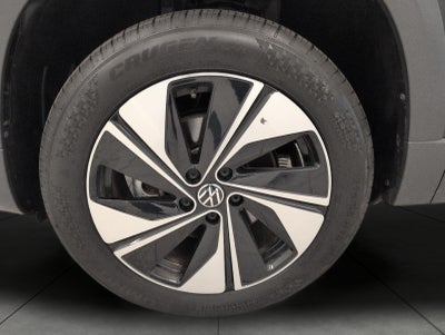 2025 Volkswagen Taos SE 4MOTION