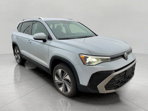 2025 Volkswagen Taos SE 4MOTION