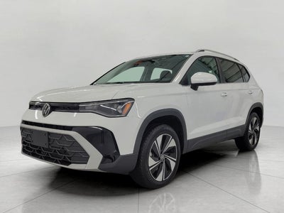 2025 Volkswagen Taos SE 4MOTION