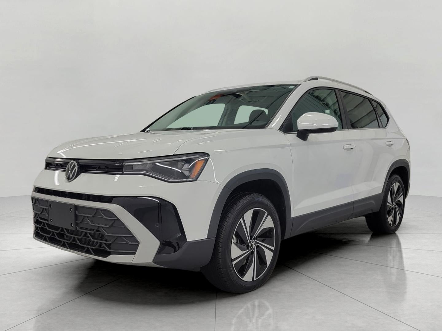 2025 Volkswagen Taos SE 4MOTION