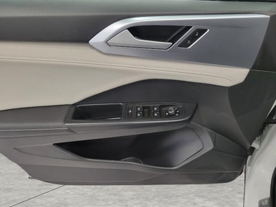 2025 Volkswagen Taos SE 4MOTION