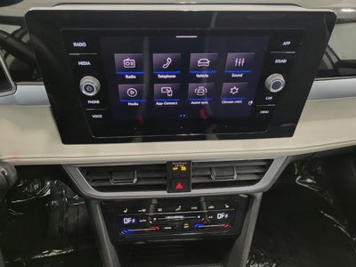 2025 Volkswagen Taos SE 4MOTION