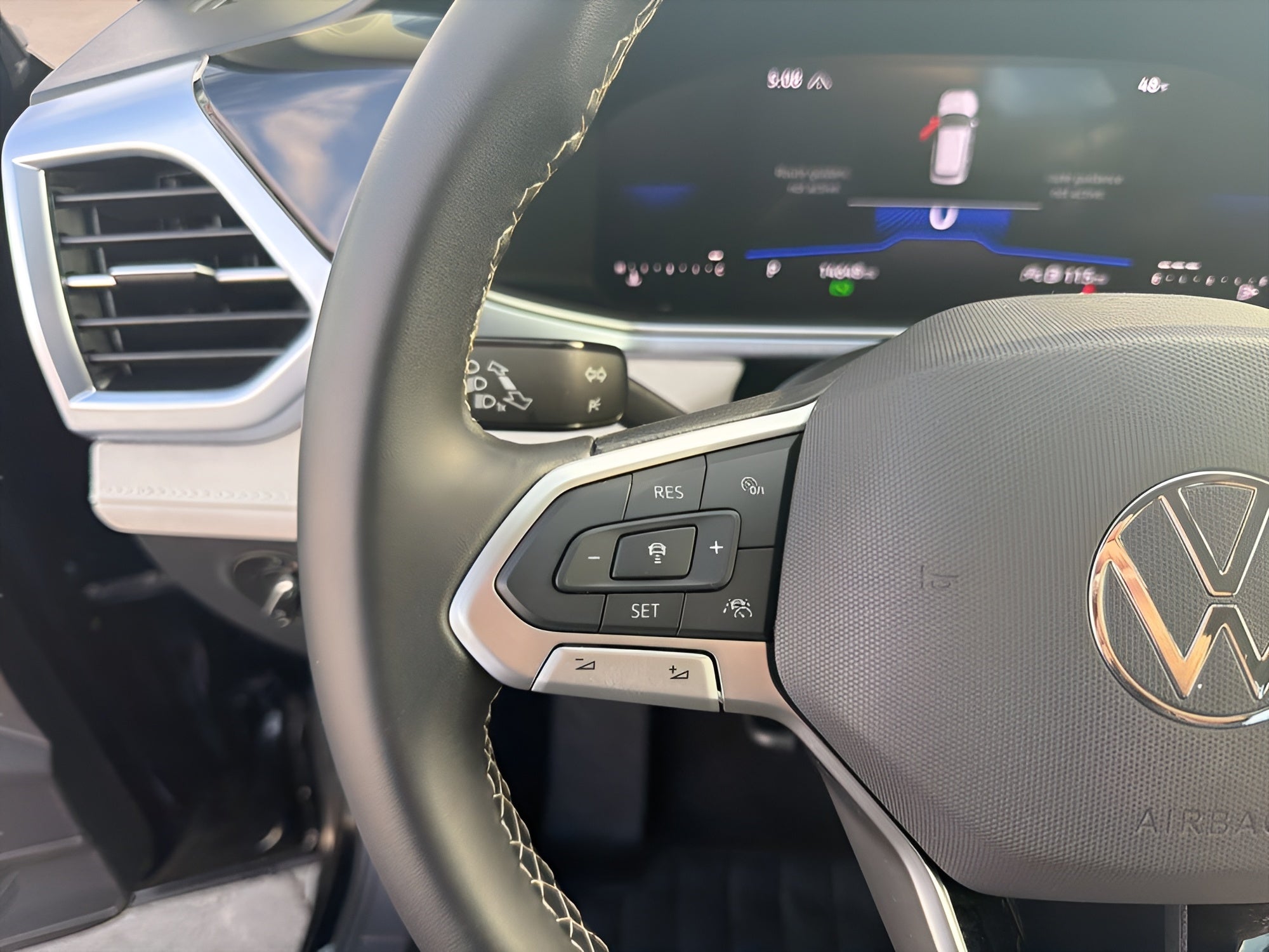 2025 Volkswagen Taos SE 4MOTION