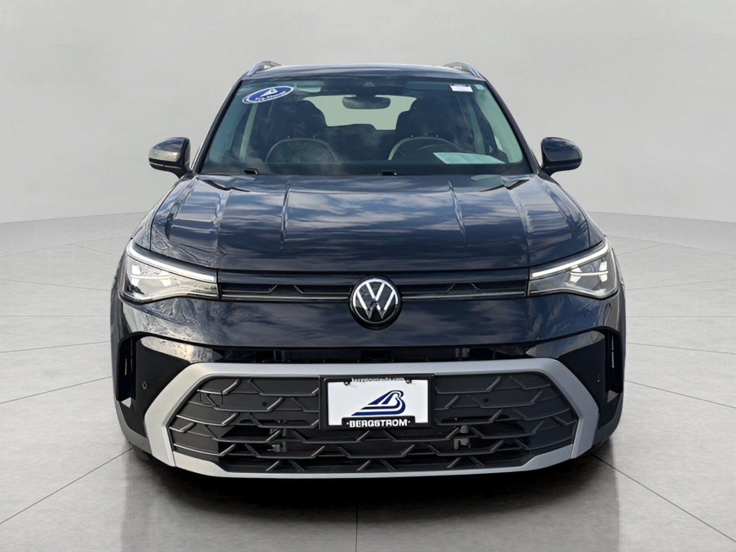 2025 Volkswagen Taos SE 4MOTION