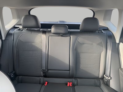 2025 Volkswagen Taos SE 4MOTION