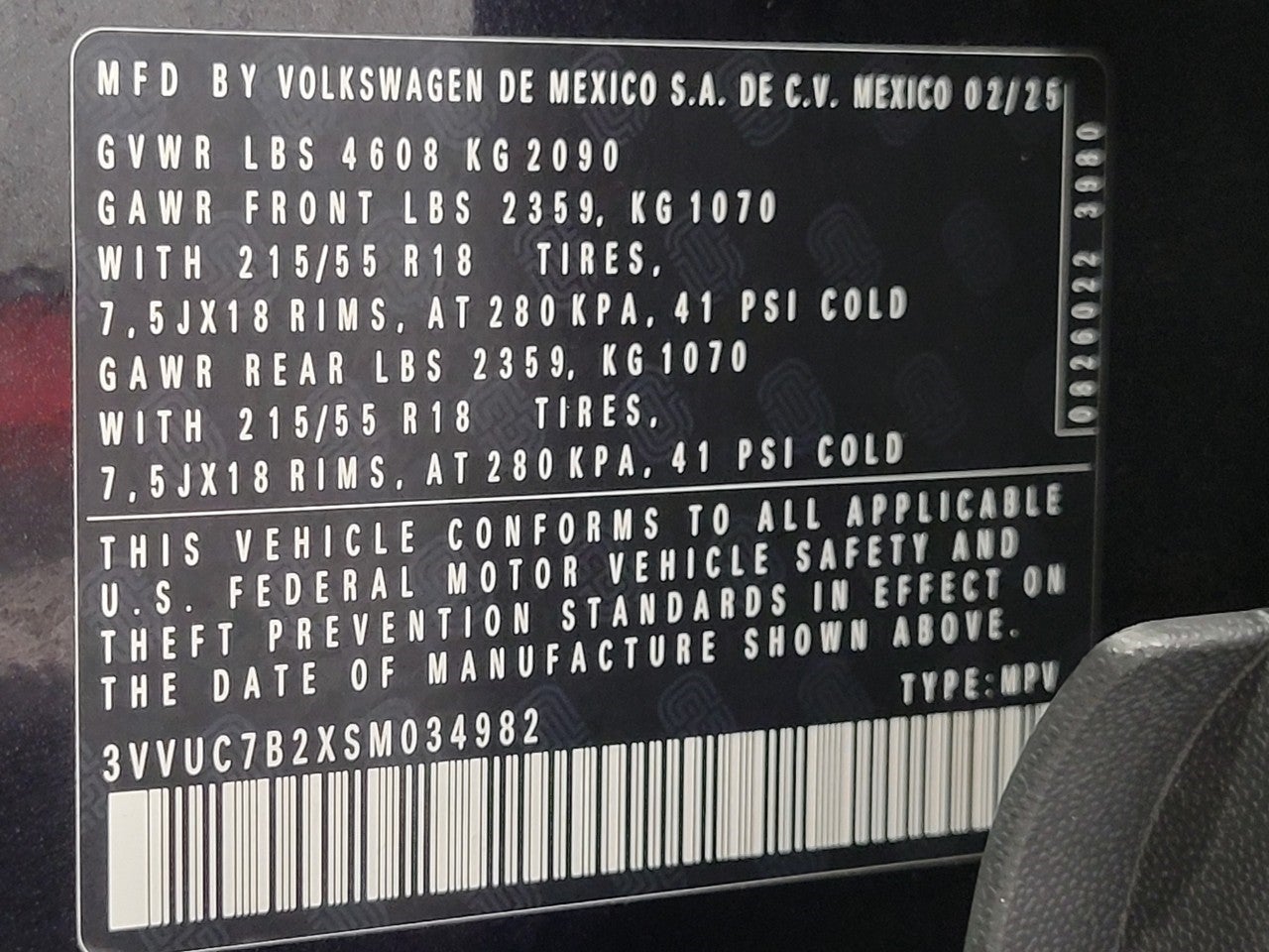 2025 Volkswagen Taos SE 4MOTION