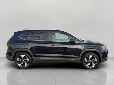 2025 Volkswagen Taos SE 4MOTION