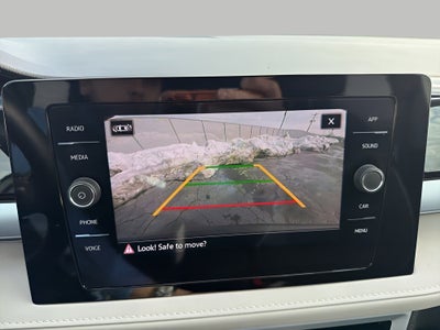 2025 Volkswagen Taos SE 4MOTION