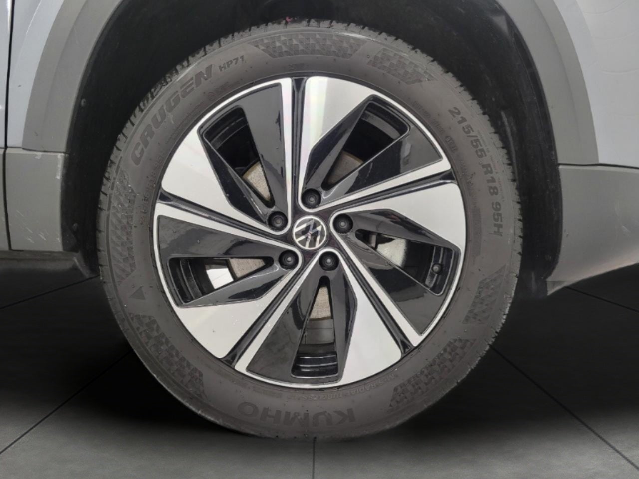 2025 Volkswagen Taos SE 4MOTION