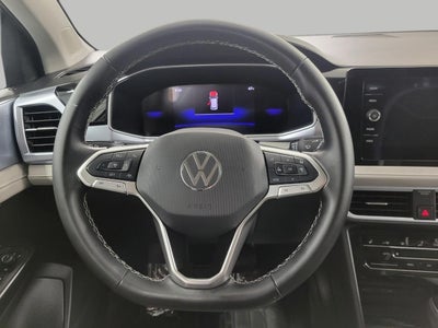 2025 Volkswagen Taos SE 4MOTION