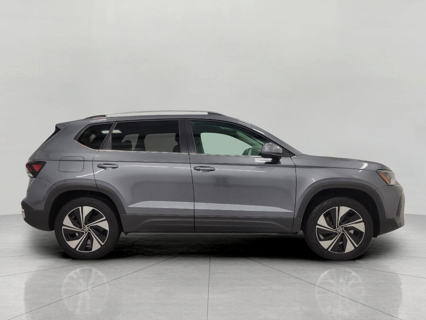 2025 Volkswagen Taos SE 4MOTION