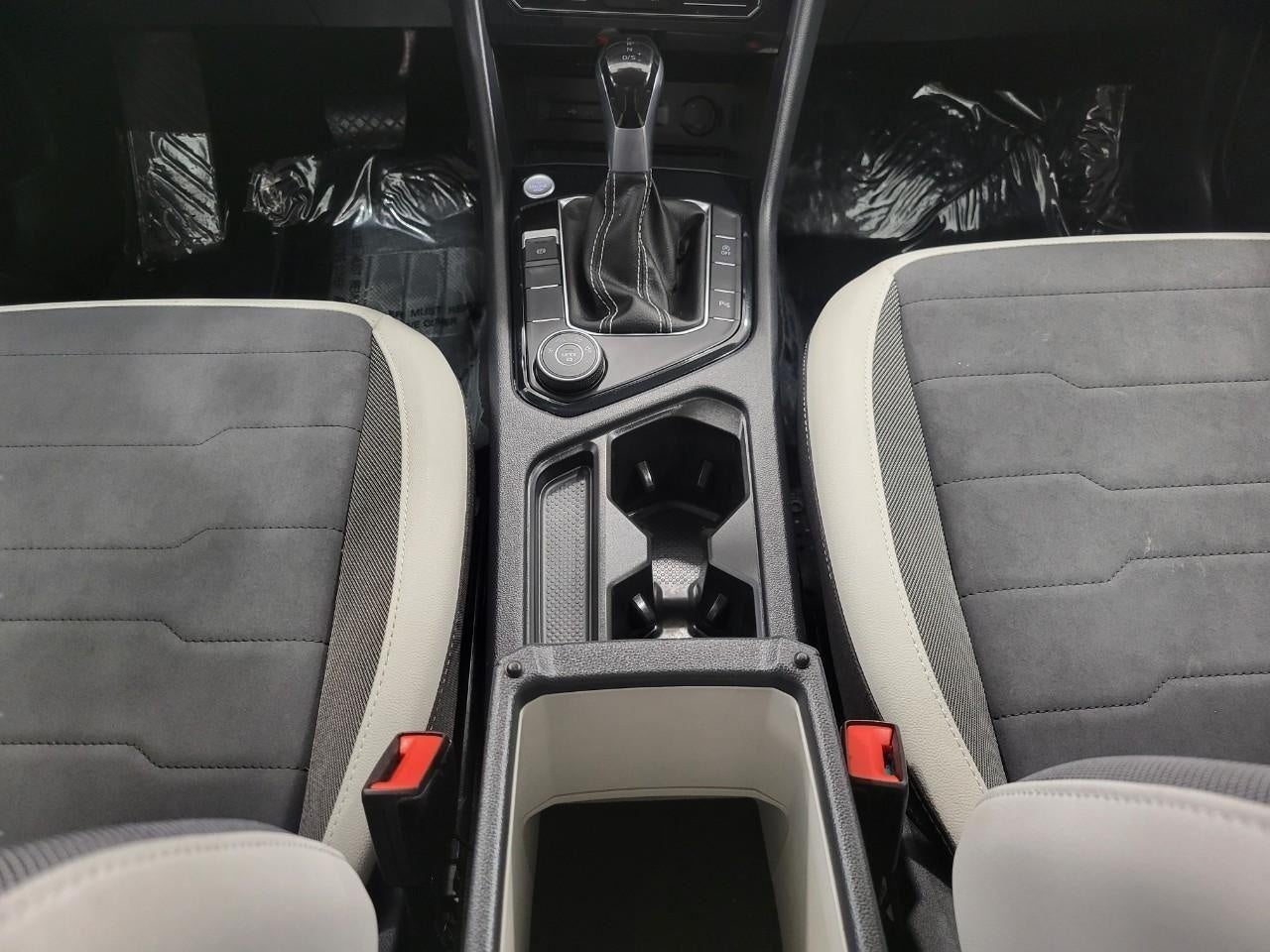 2025 Volkswagen Taos SE 4MOTION