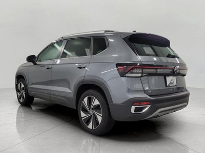 2025 Volkswagen Taos SE 4MOTION