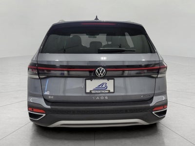 2025 Volkswagen Taos SE 4MOTION
