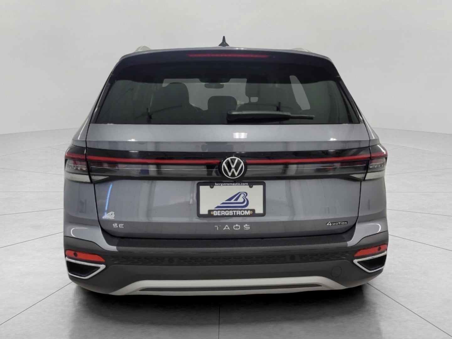 2025 Volkswagen Taos SE 4MOTION