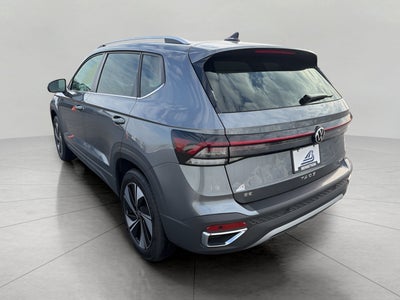 2025 Volkswagen Taos SE 4MOTION