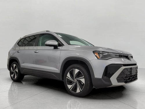 2025 Volkswagen Taos SE 4MOTION