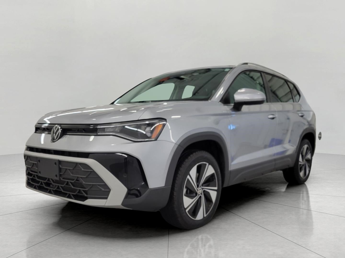 2025 Volkswagen Taos SE 4MOTION