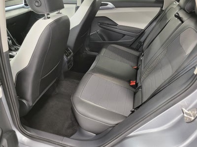 2025 Volkswagen Taos SE 4MOTION
