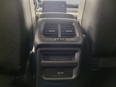 2025 Volkswagen Taos SE 4MOTION