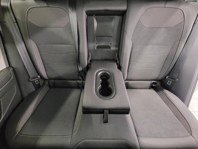 2025 Volkswagen Taos SE 4MOTION